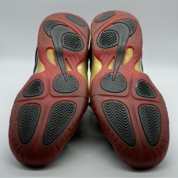 Nike Air Foamposite One Dracula Black & Red Sneakers - Picture 8 of 11